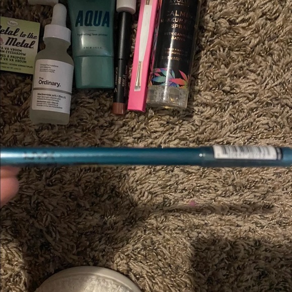 makeup - Picture 3 of 7